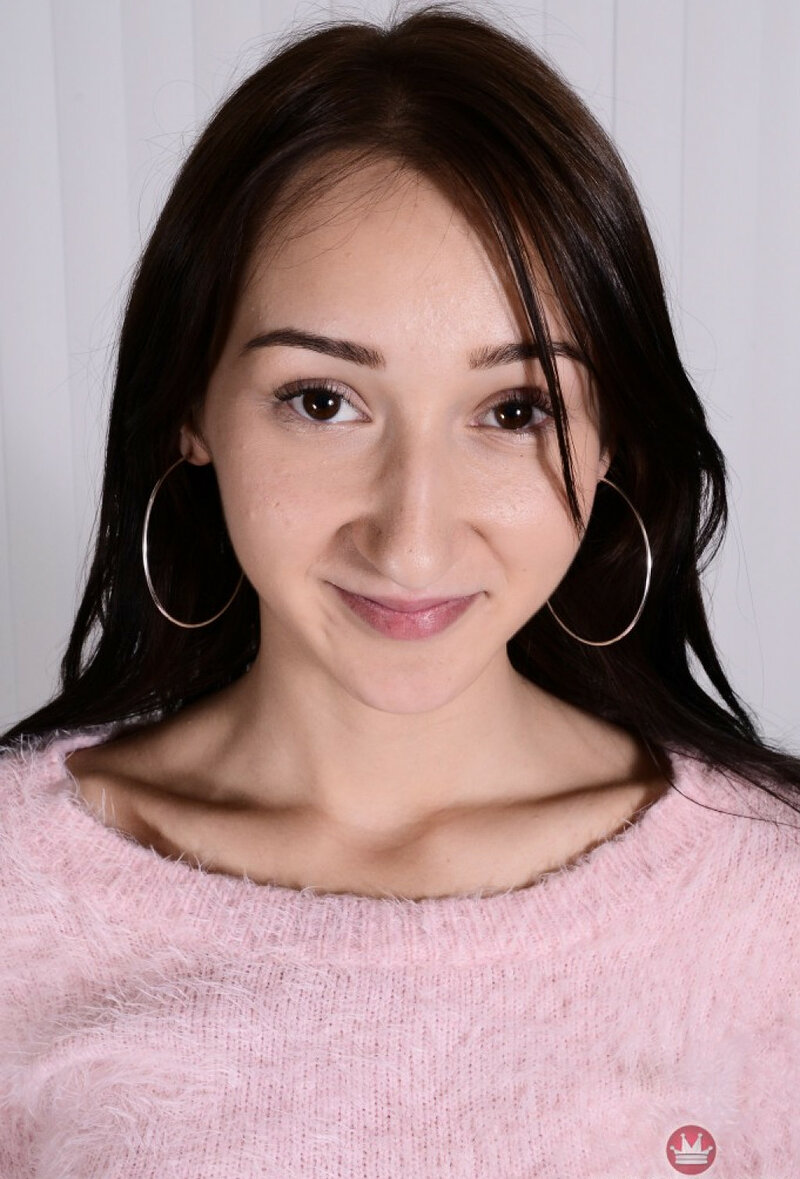 Лариса, 23 года, 5 размер груди